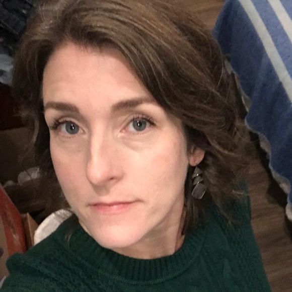 Meet your Posher, Debbie - Picture 1 of 1